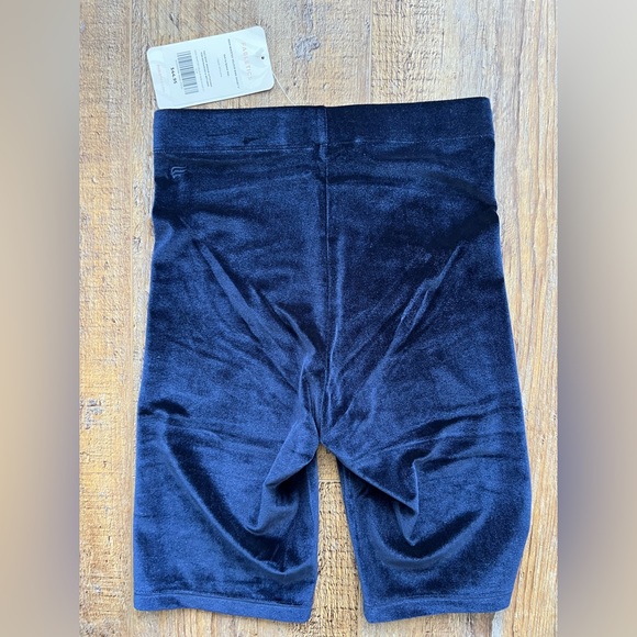 FABLETICS High Waisted Velour 9'' Short - Picture 6 of 7